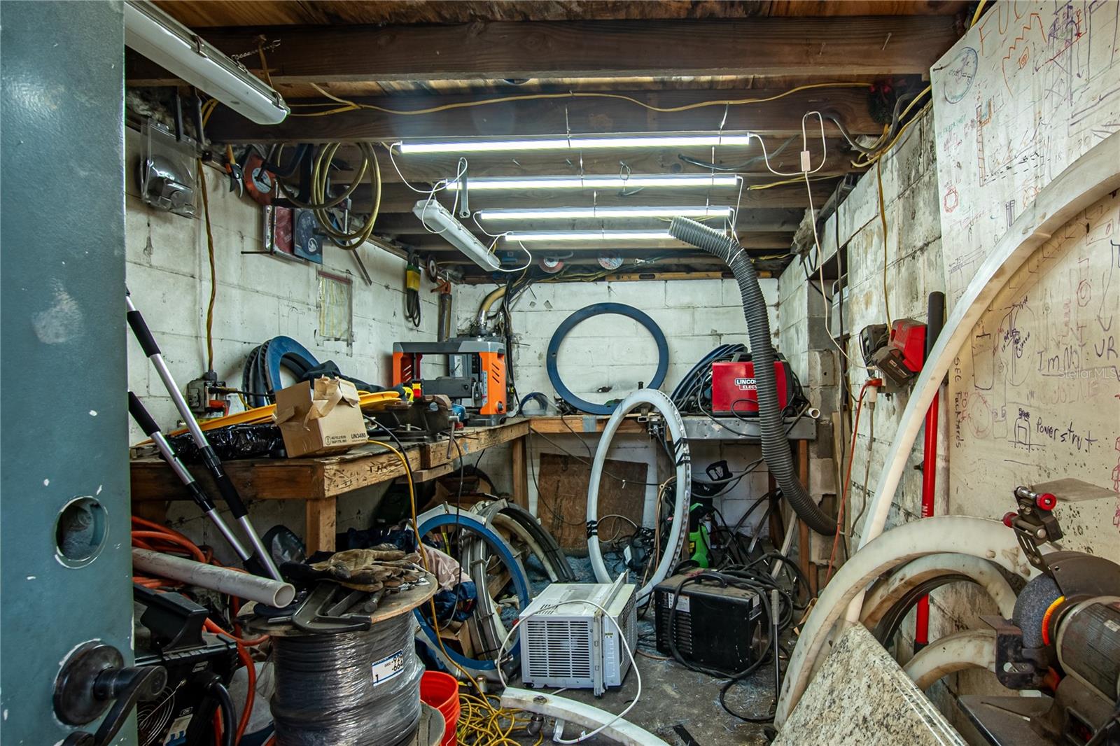 1301 S LAKE STARR BLVD