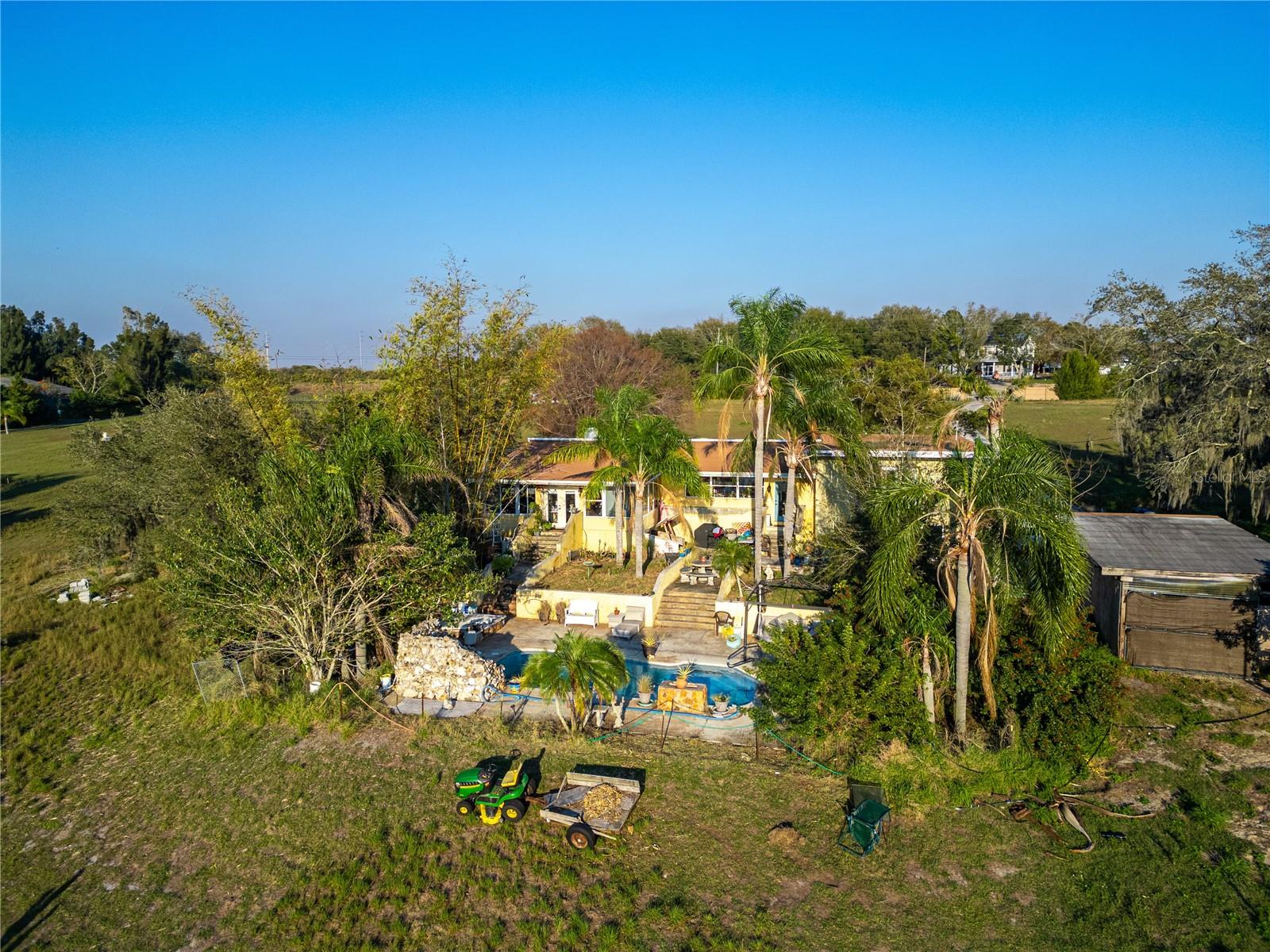 1301 S LAKE STARR BLVD