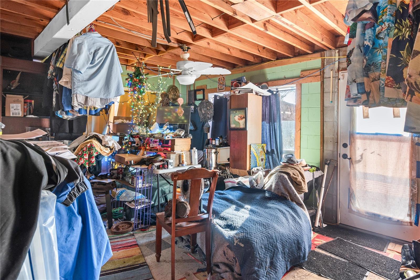 1301 S LAKE STARR BLVD