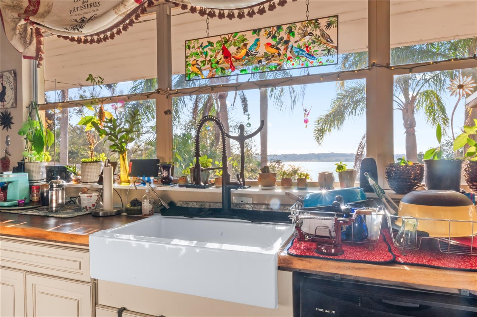 1301 S LAKE STARR BLVD