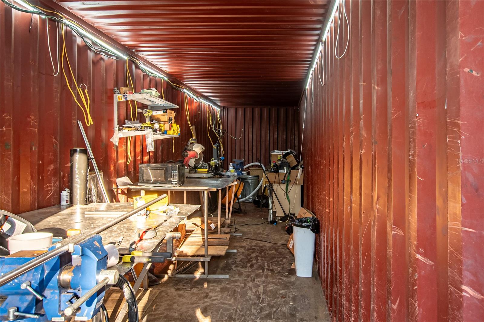 1301 S LAKE STARR BLVD