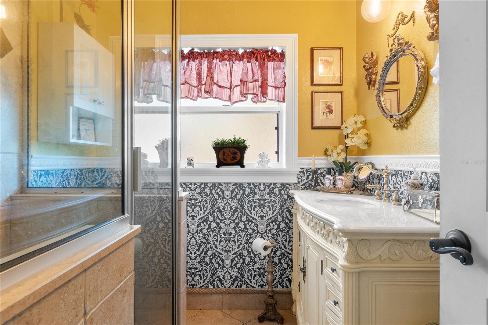 1301 S LAKE STARR BLVD