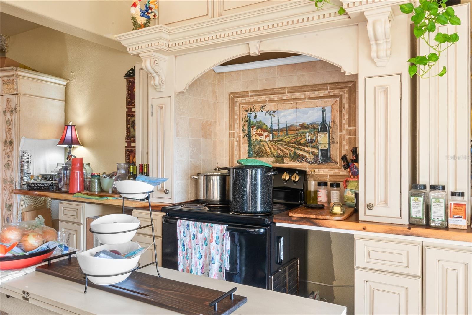 1301 S LAKE STARR BLVD