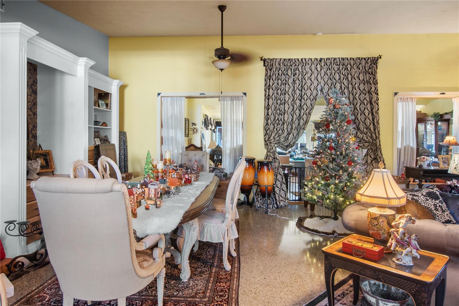 1301 S LAKE STARR BLVD