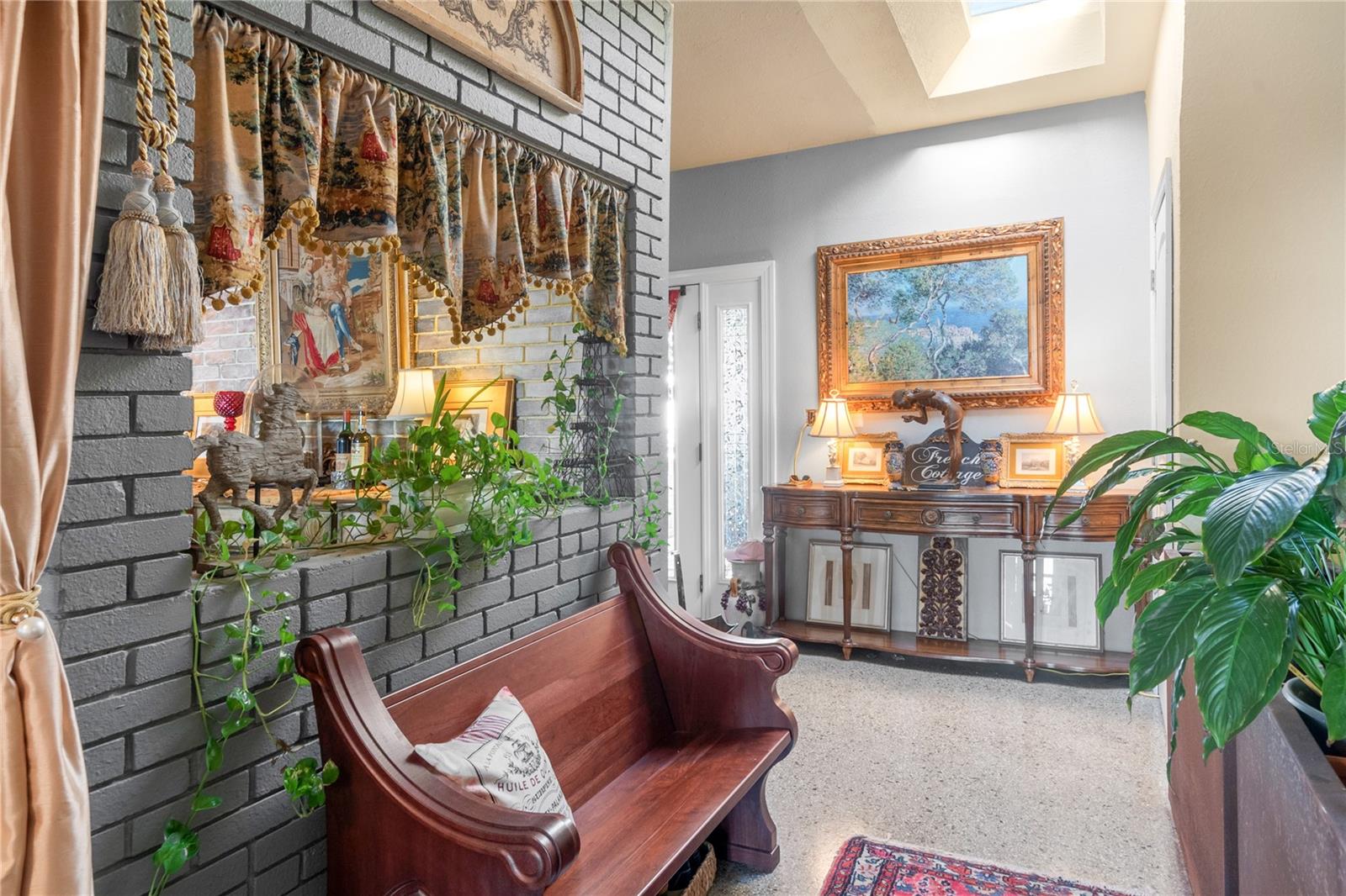 1301 S LAKE STARR BLVD