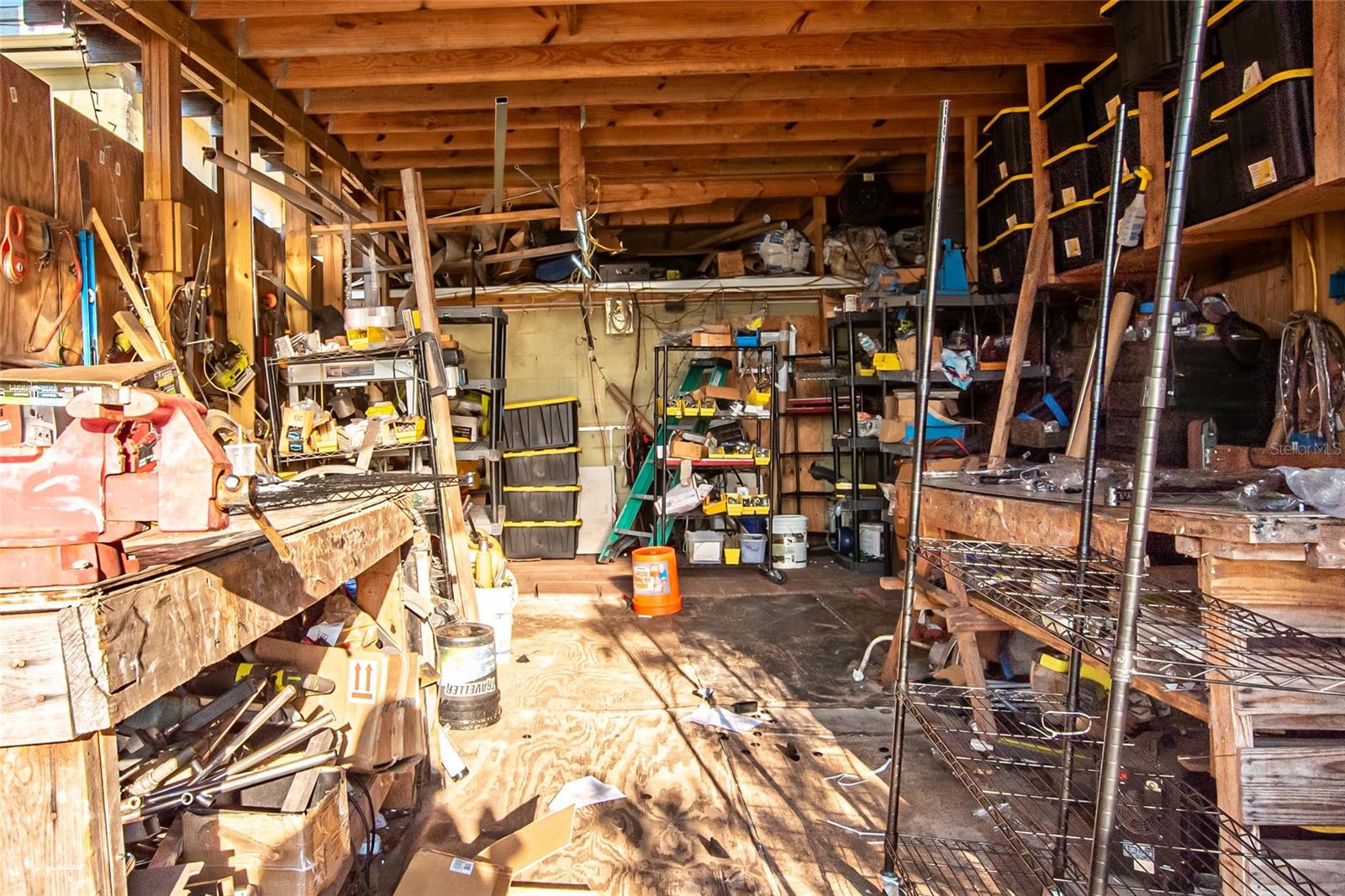 1301 S LAKE STARR BLVD