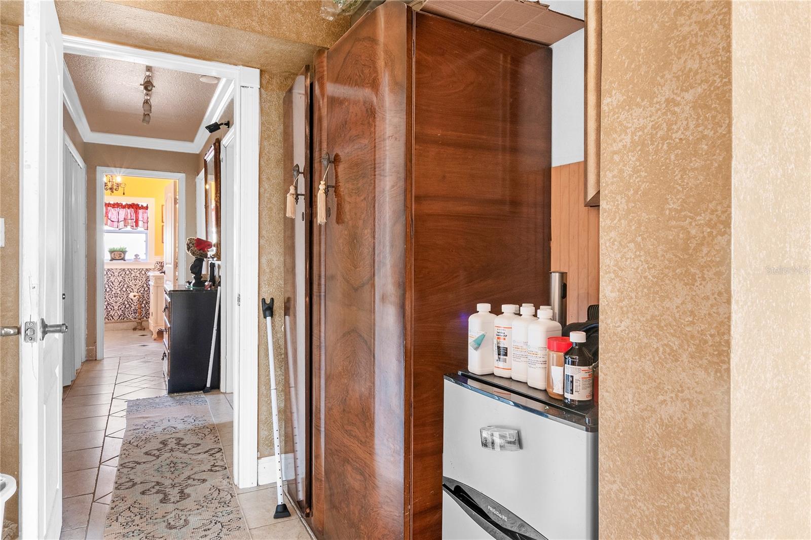 1301 S LAKE STARR BLVD