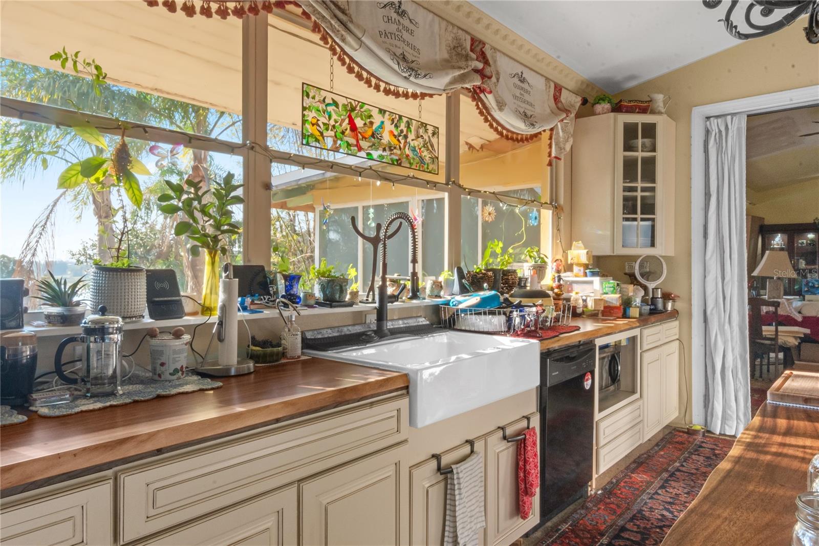 1301 S LAKE STARR BLVD