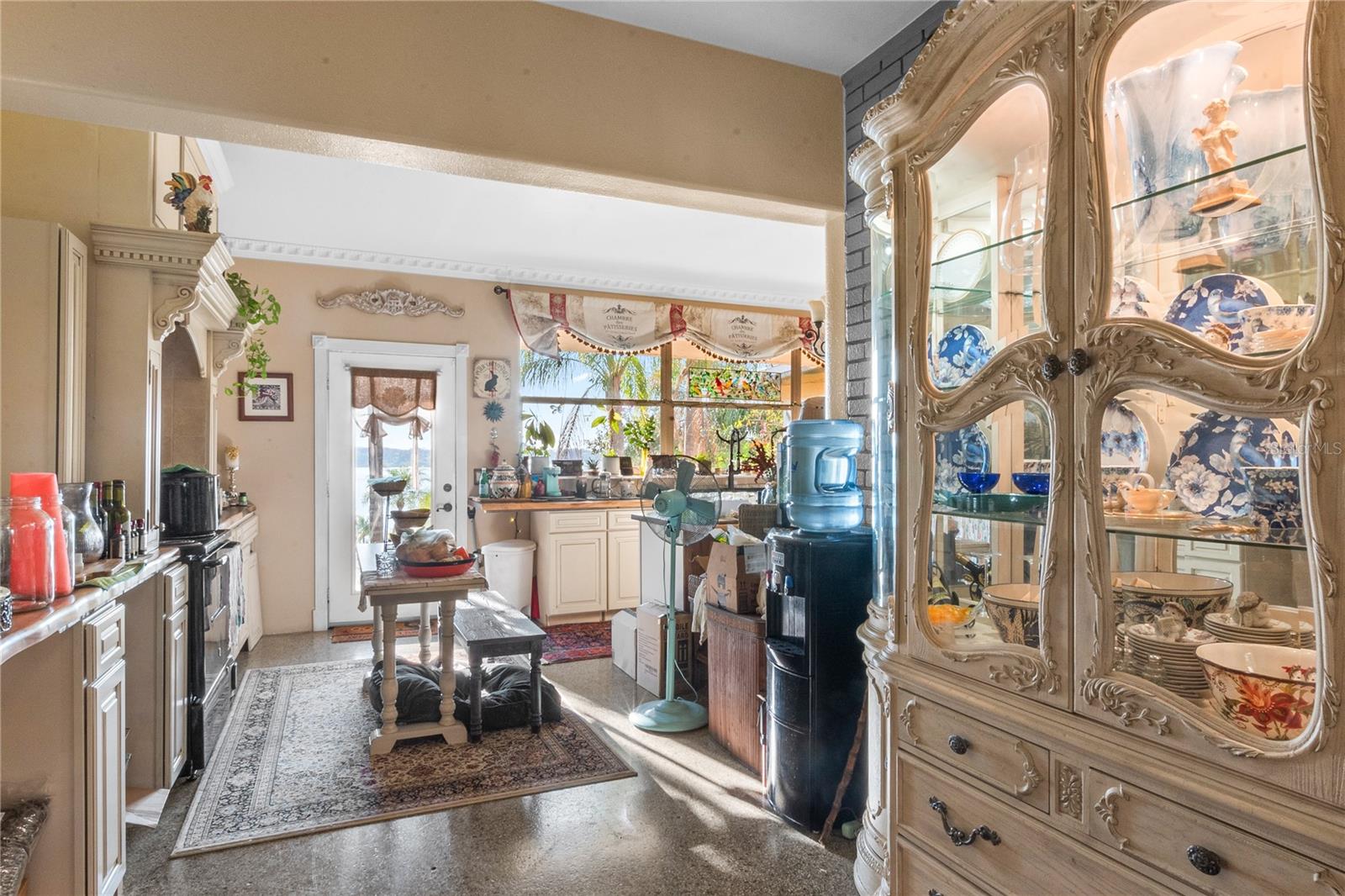 1301 S LAKE STARR BLVD