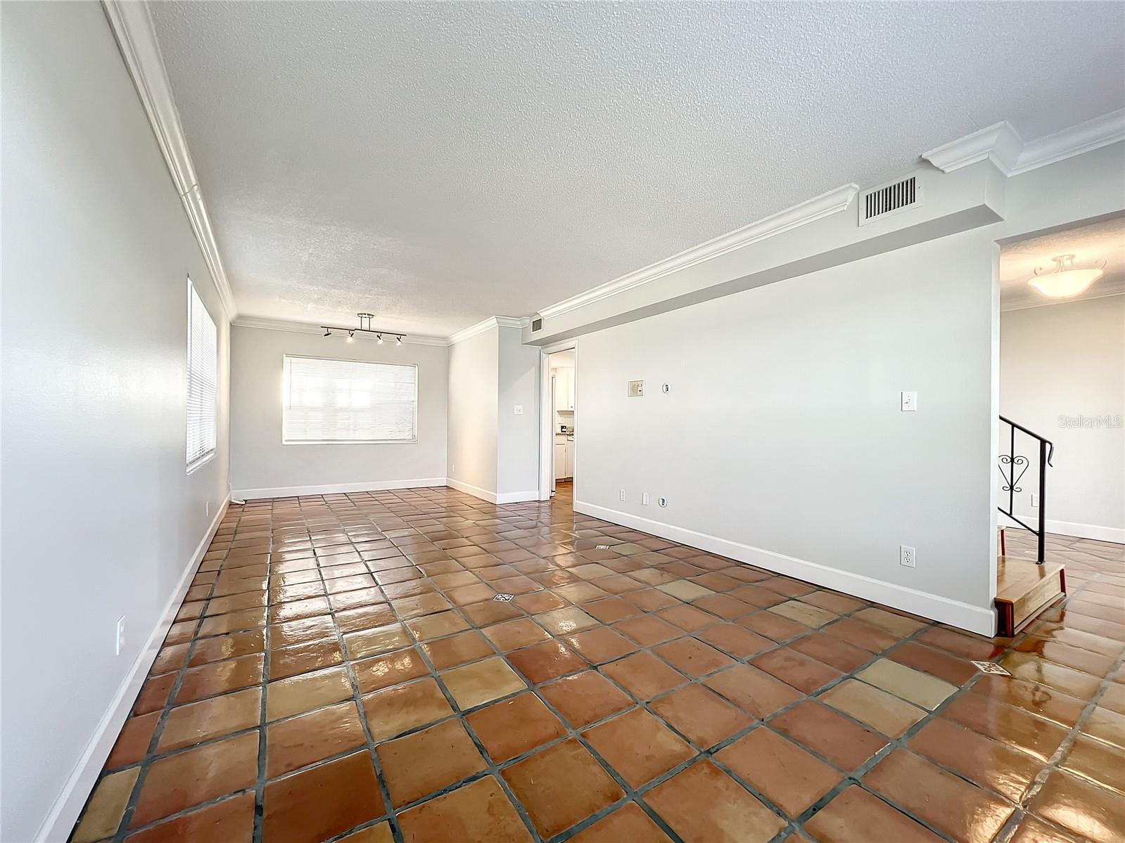 1218 LAKE ARIANA BLVD