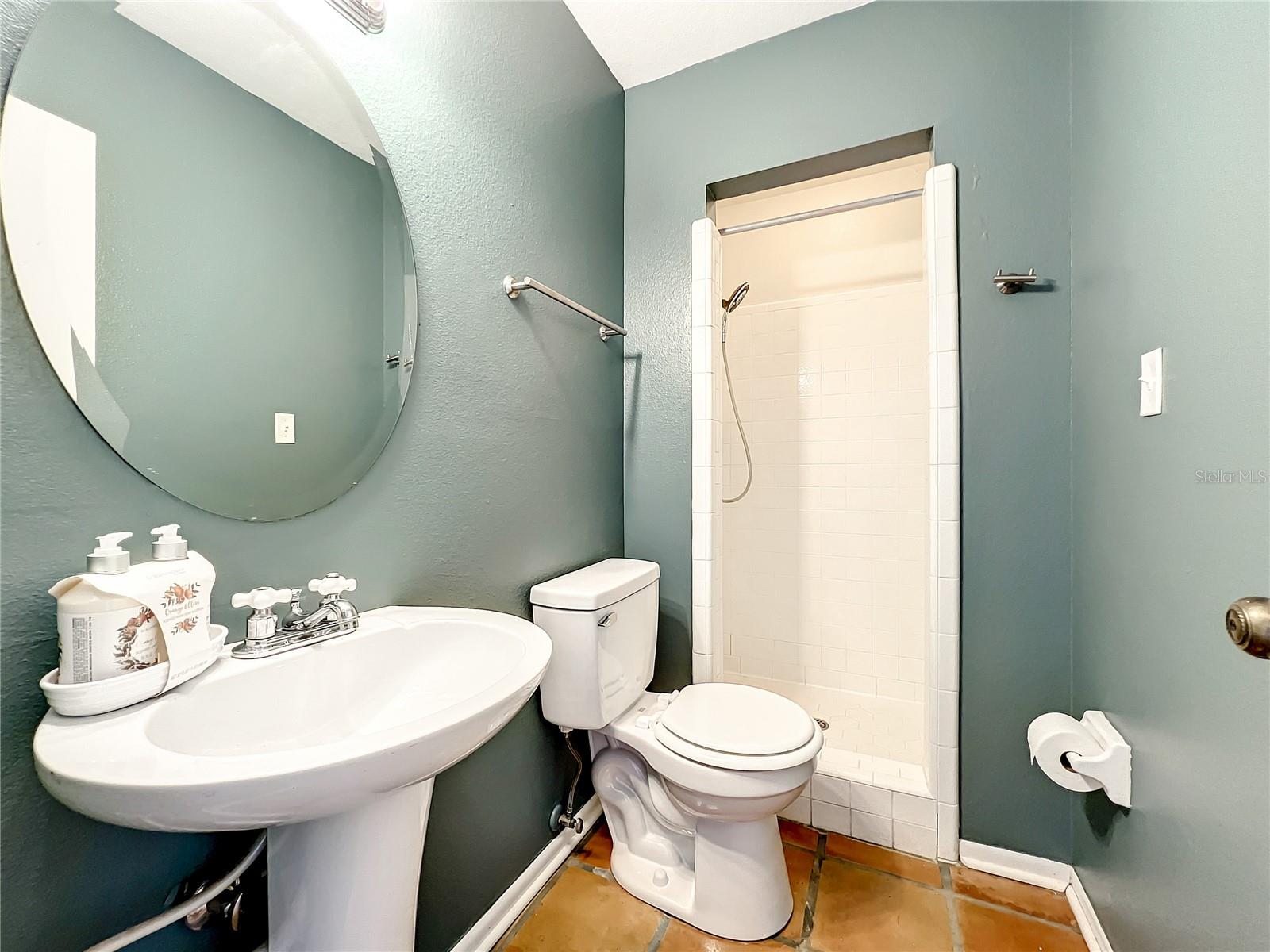 1218 LAKE ARIANA BLVD