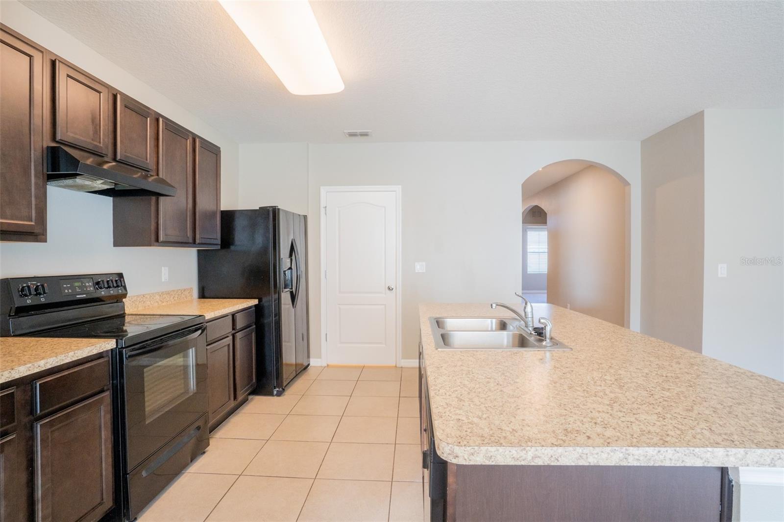 1760 JACKSON OAKS DR