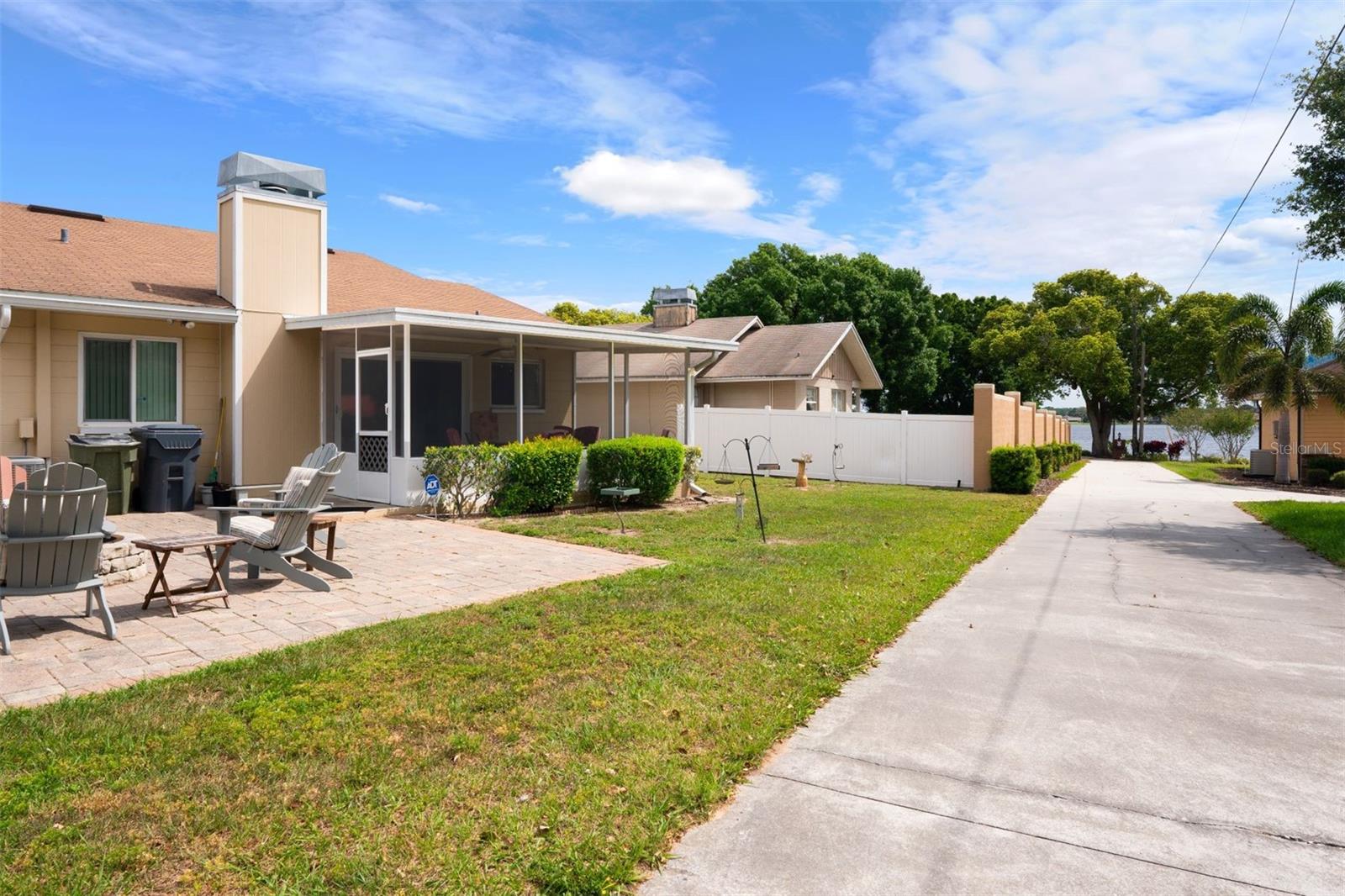 555 LAKE DEXTER BLVD