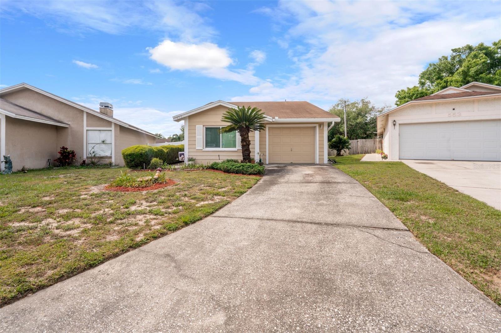 555 LAKE DEXTER BLVD