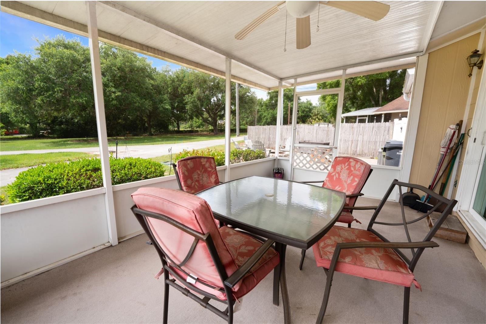 555 LAKE DEXTER BLVD