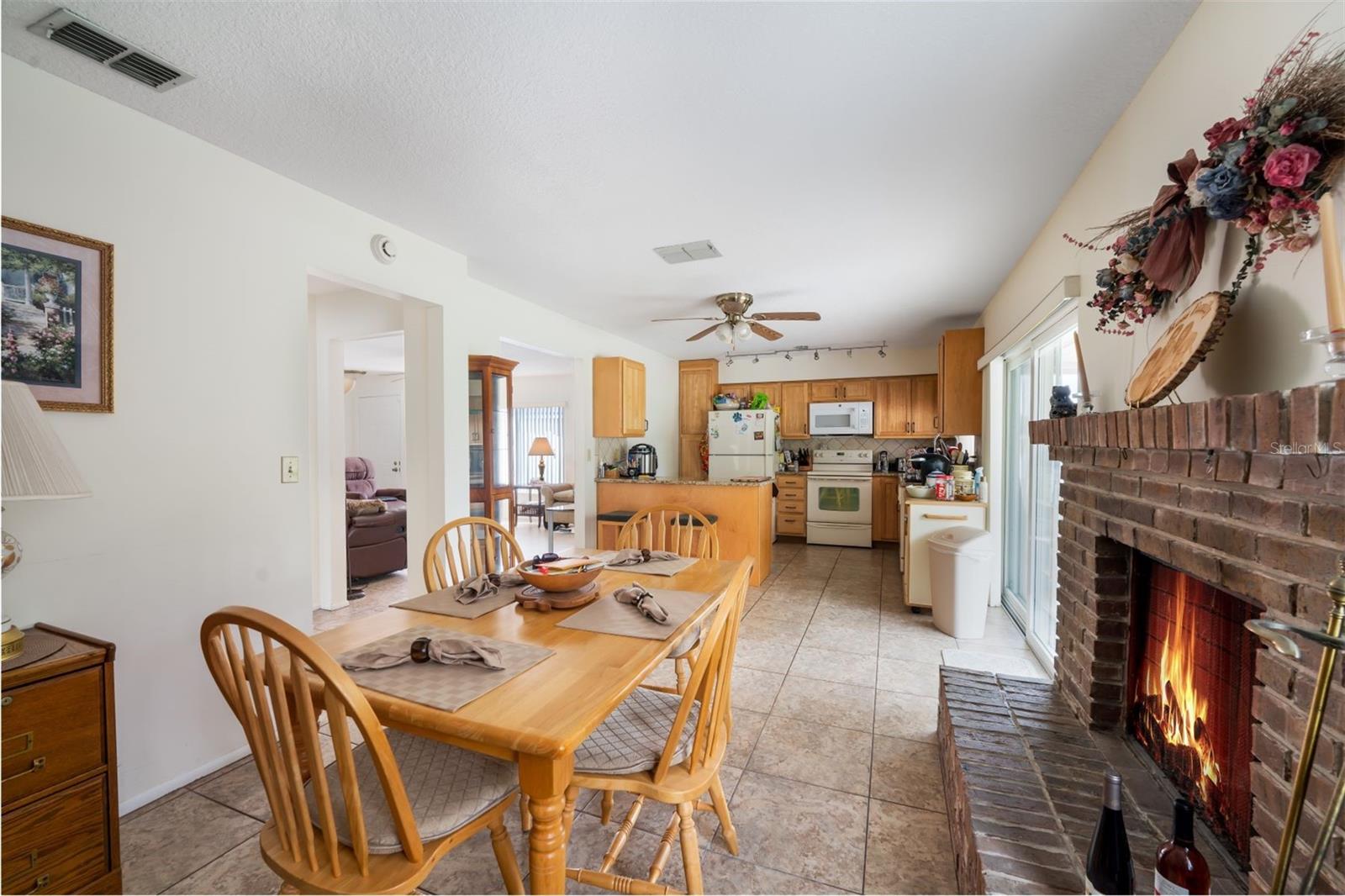 555 LAKE DEXTER BLVD