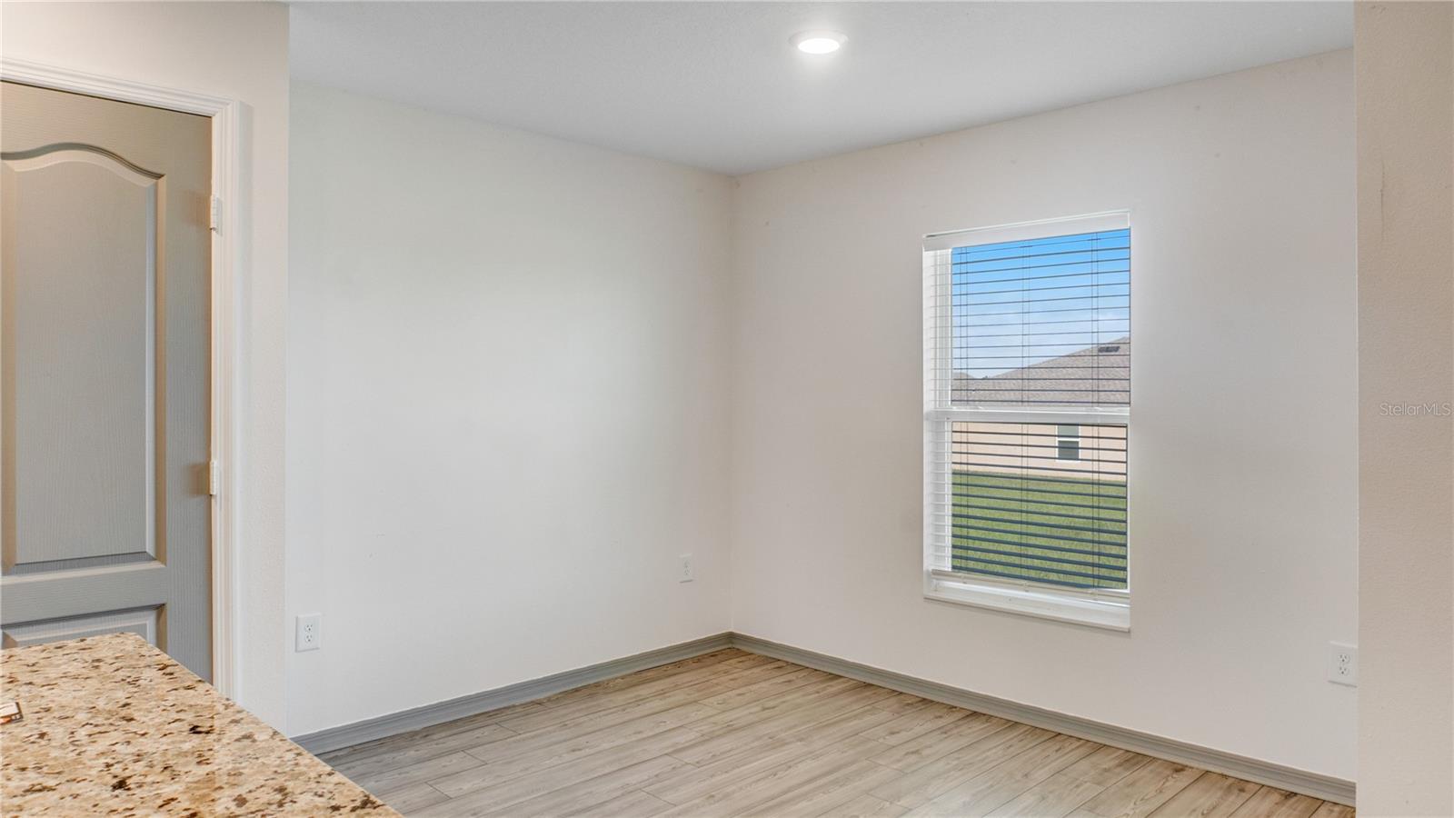 2053 AMBER SWEET CIR