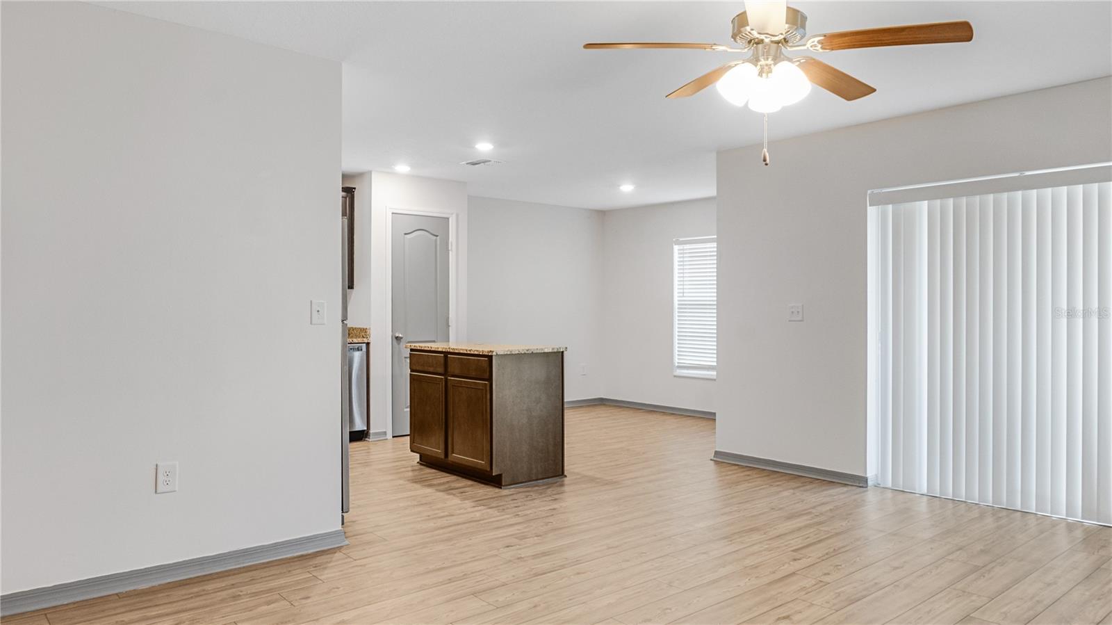 2053 AMBER SWEET CIR