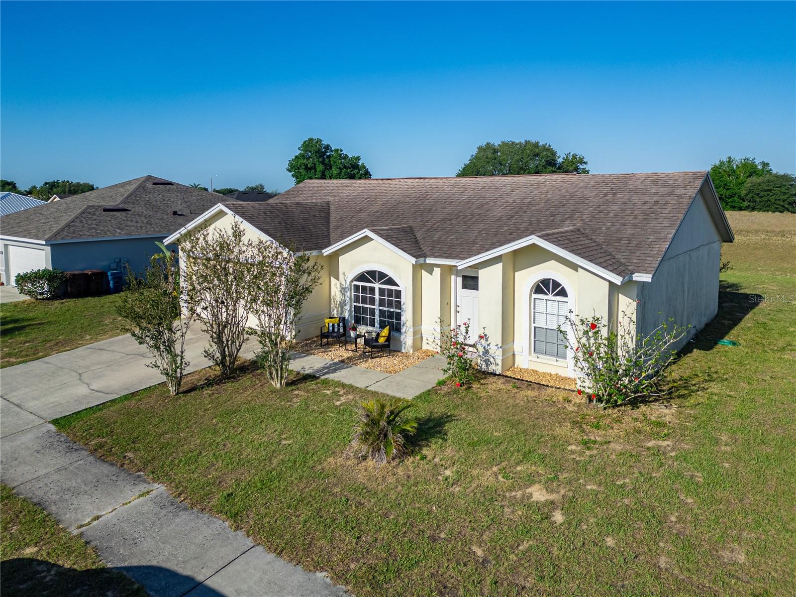 949 HIGHLAND CREST CIR