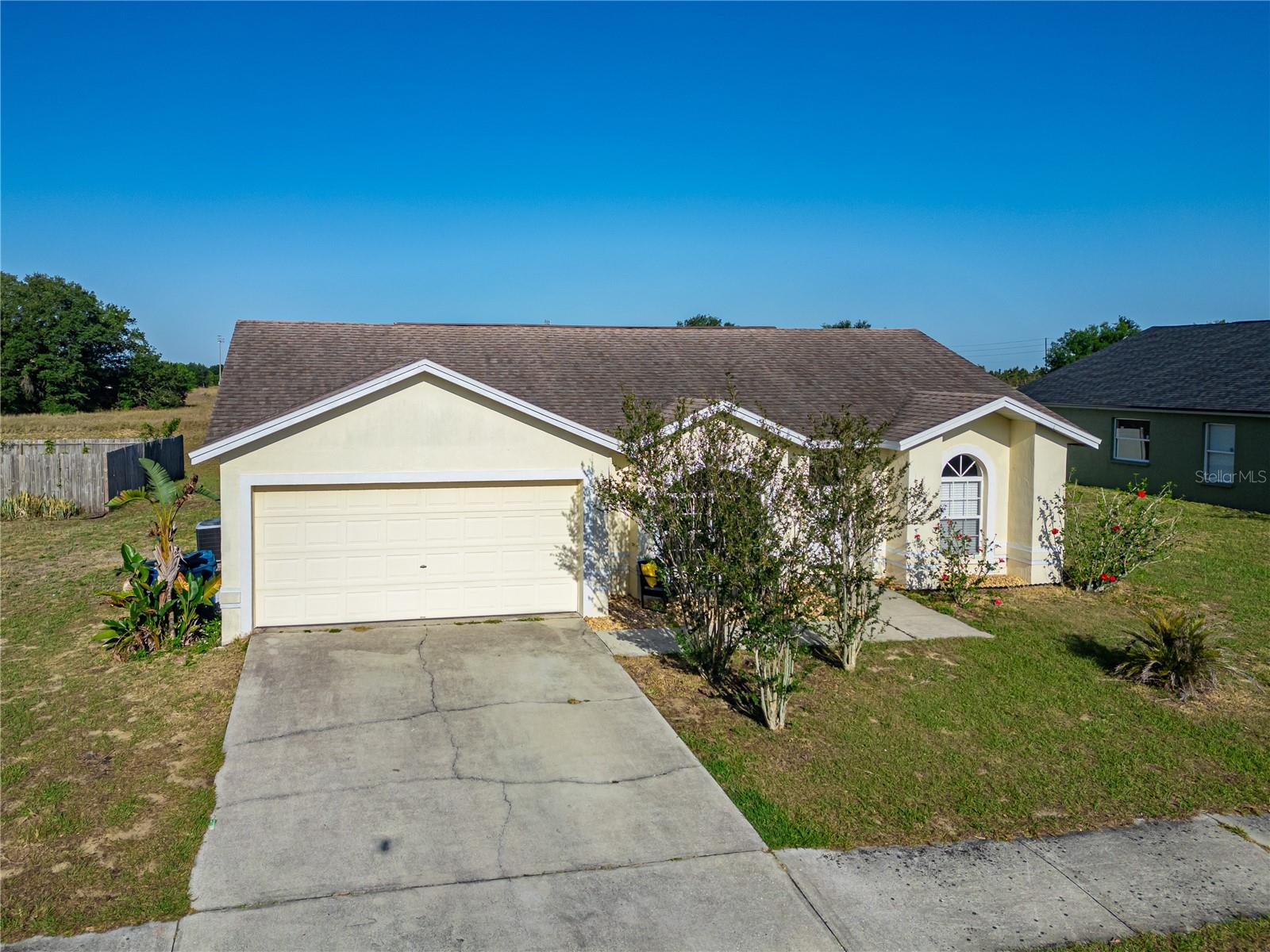 949 HIGHLAND CREST CIR