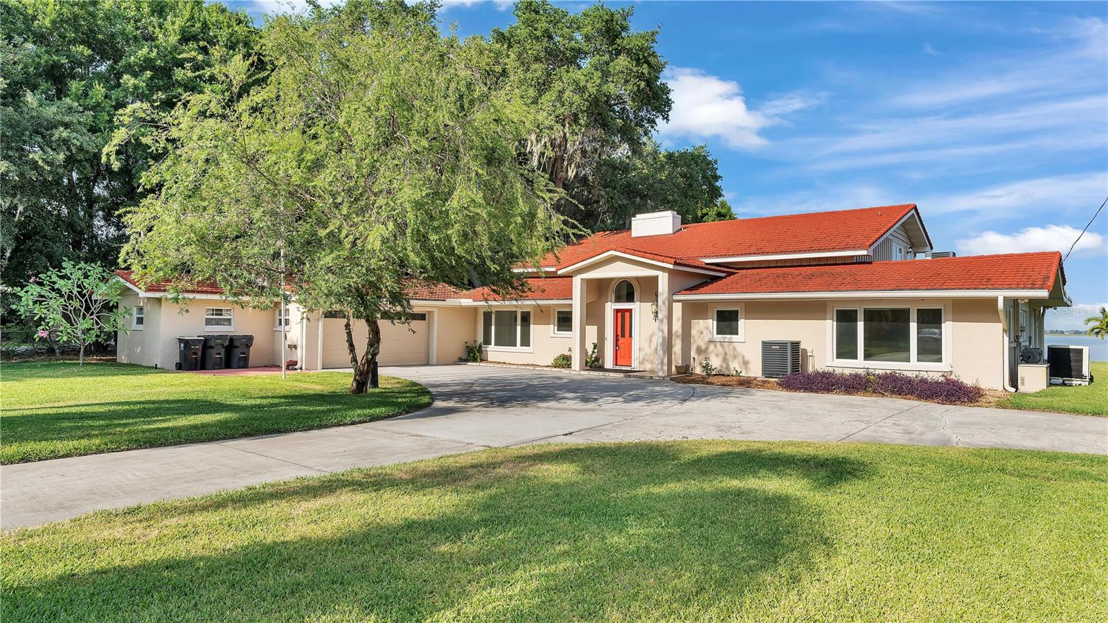 1250 W LAKE HAMILTON DR