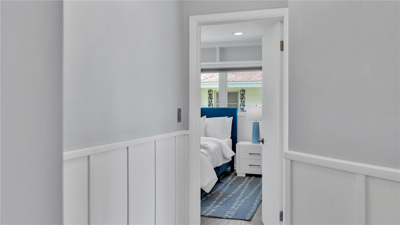 1250 W LAKE HAMILTON DR