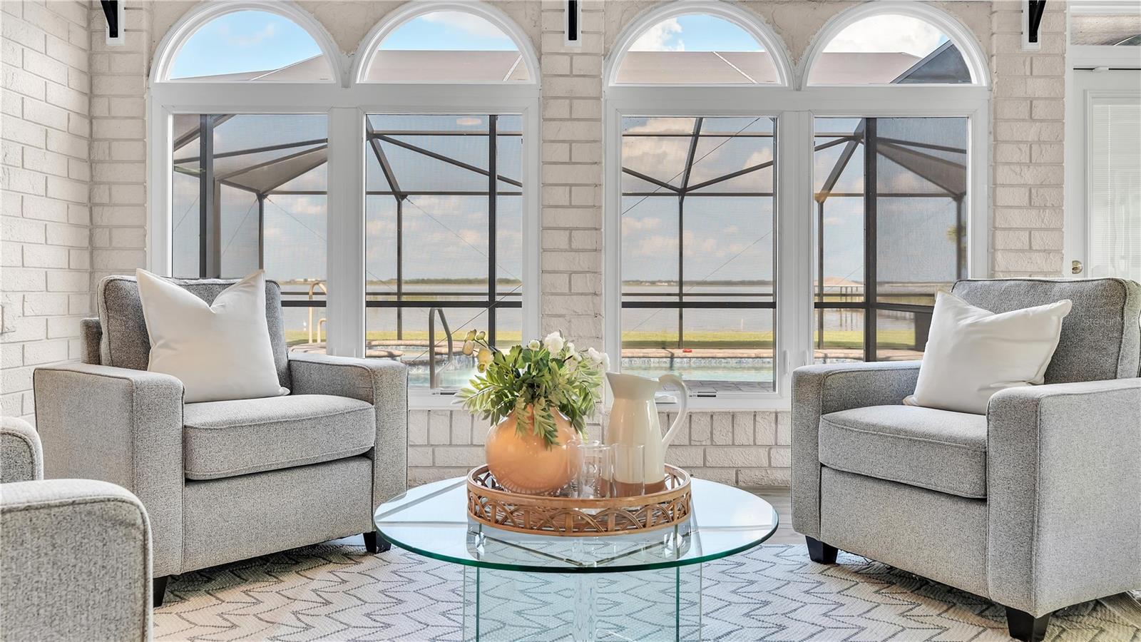 1250 W LAKE HAMILTON DR