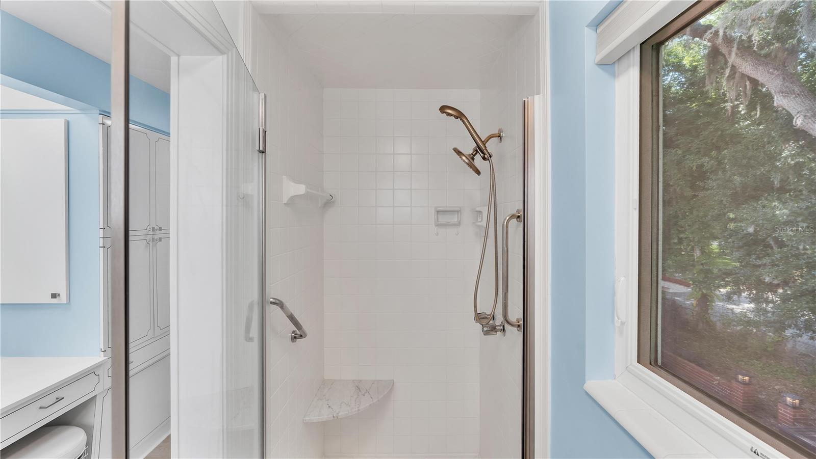 1250 W LAKE HAMILTON DR