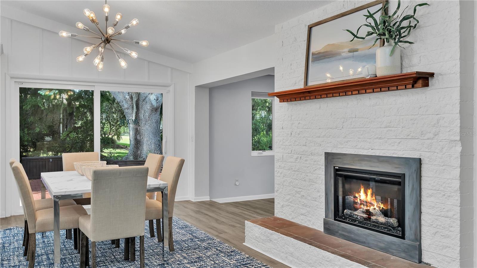 1250 W LAKE HAMILTON DR