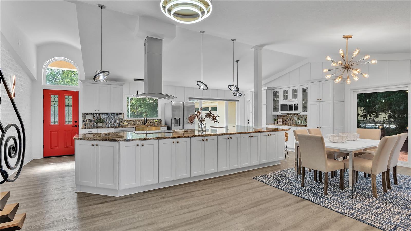 1250 W LAKE HAMILTON DR