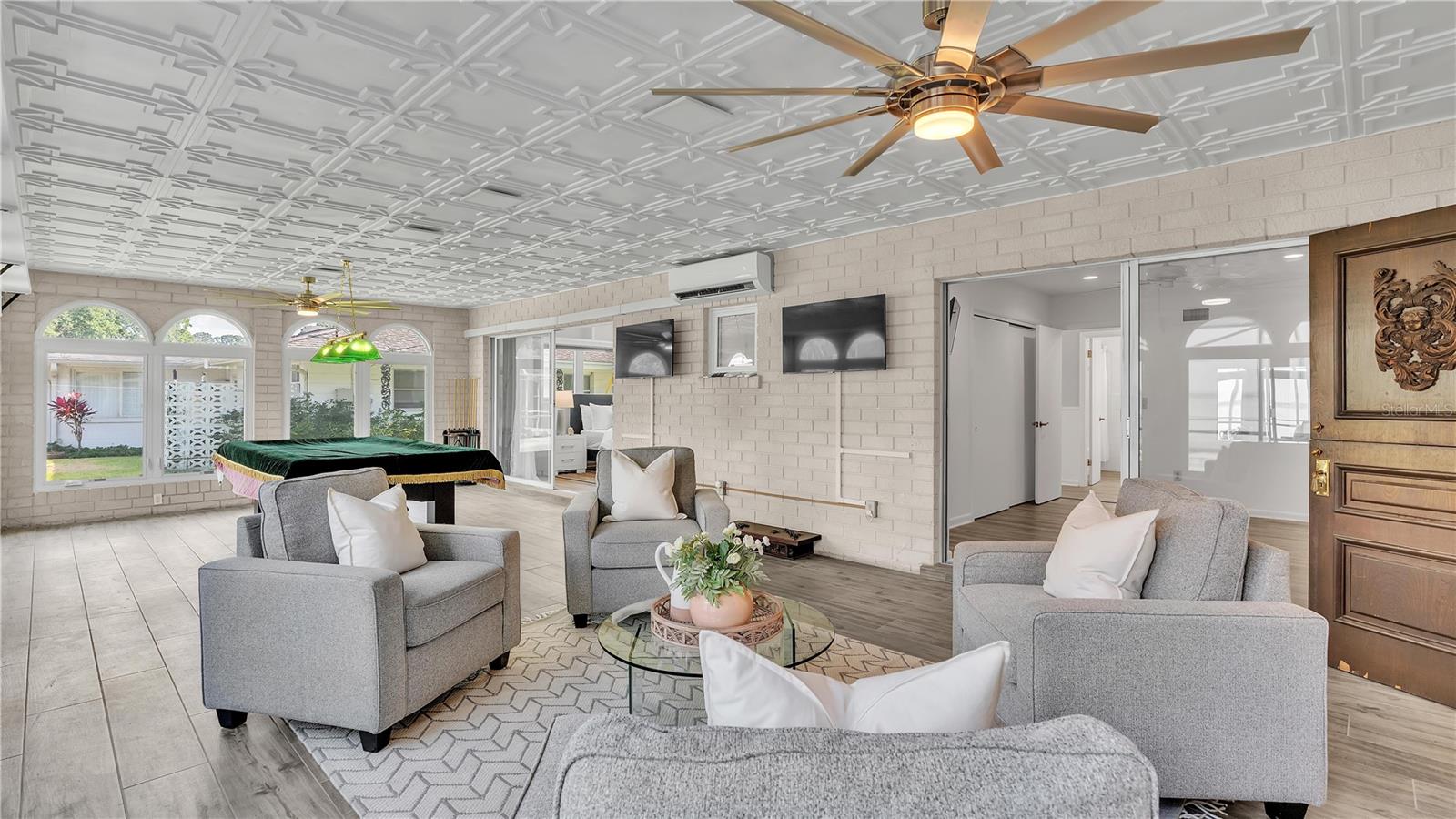 1250 W LAKE HAMILTON DR