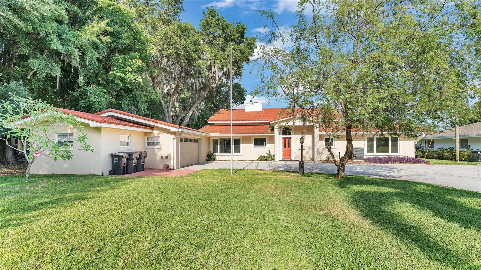 1250 W LAKE HAMILTON DR