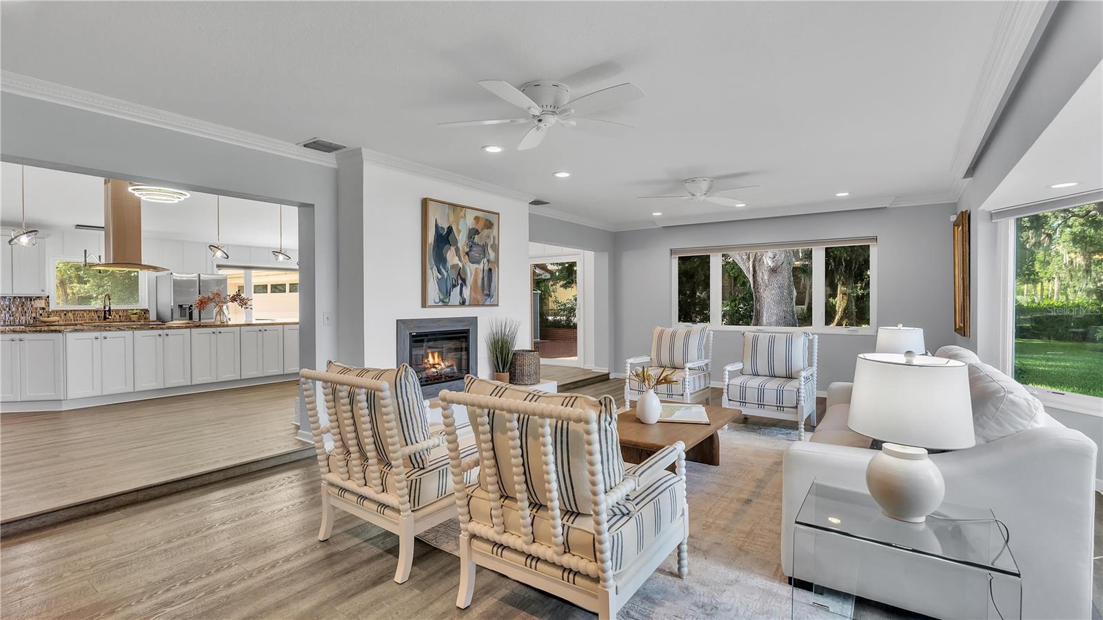 1250 W LAKE HAMILTON DR