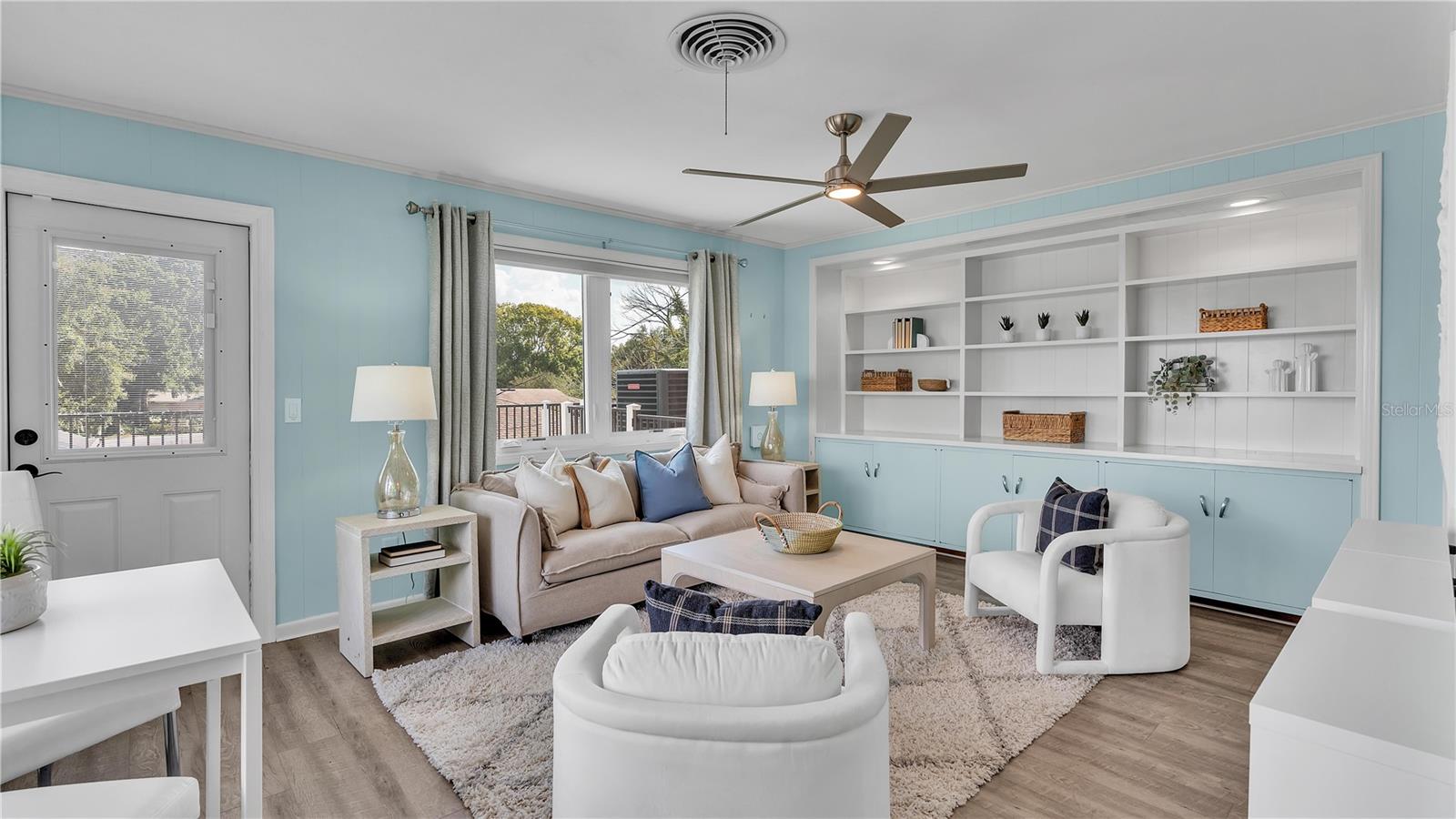 1250 W LAKE HAMILTON DR