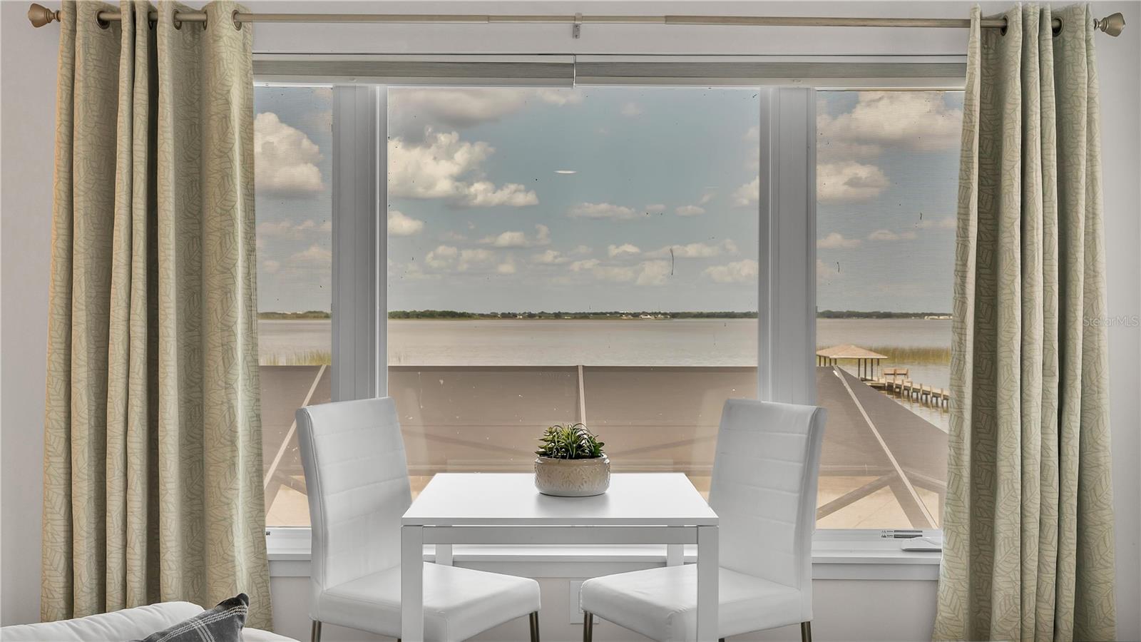 1250 W LAKE HAMILTON DR