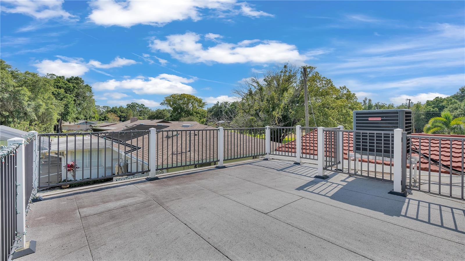 1250 W LAKE HAMILTON DR