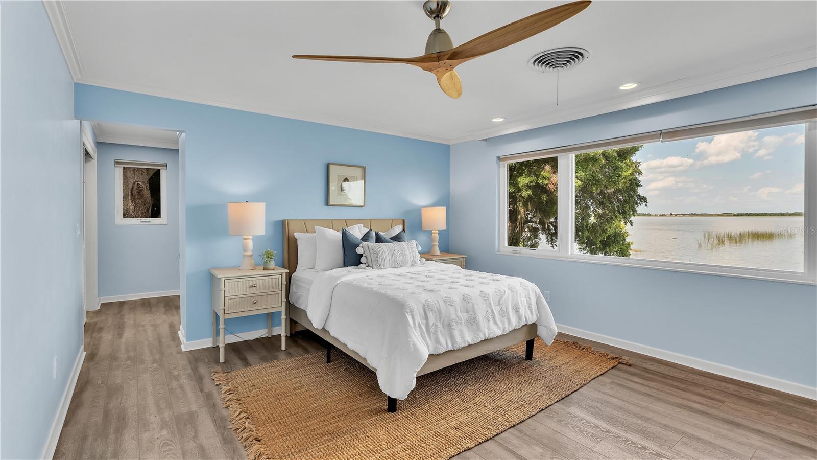 1250 W LAKE HAMILTON DR