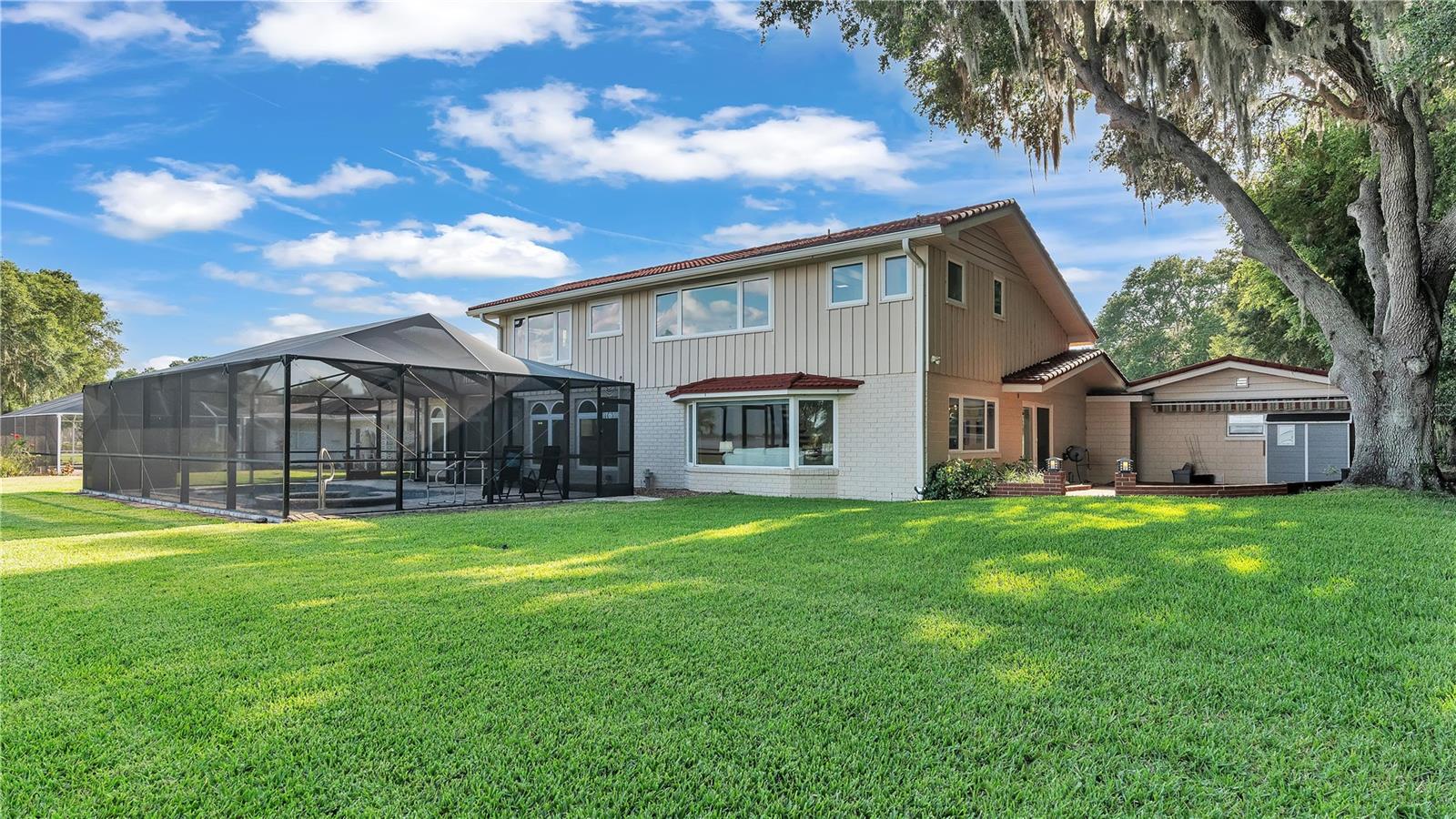 1250 W LAKE HAMILTON DR