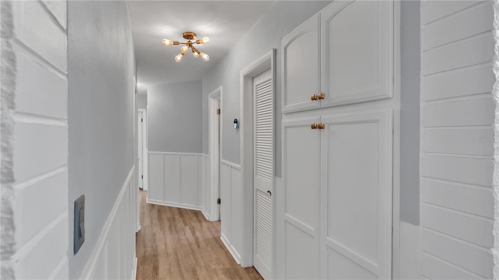 1250 W LAKE HAMILTON DR