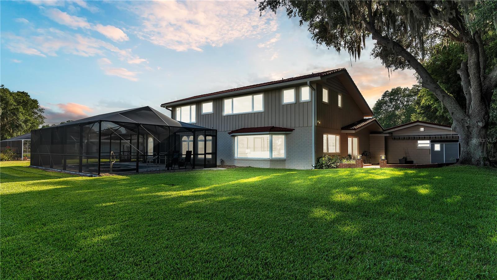 1250 W LAKE HAMILTON DR