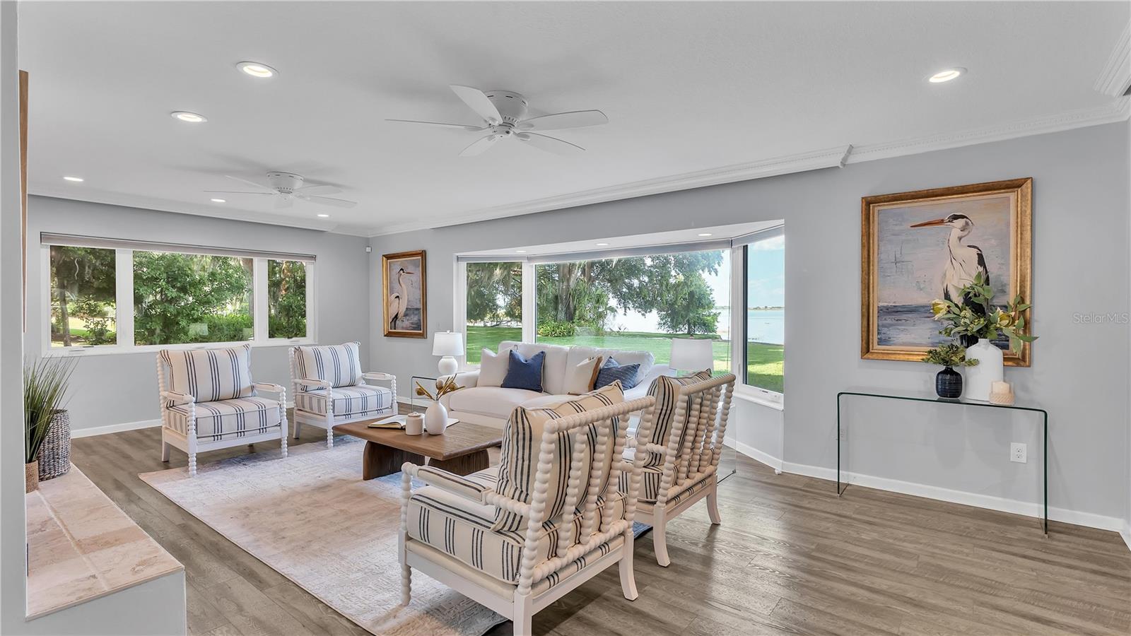 1250 W LAKE HAMILTON DR