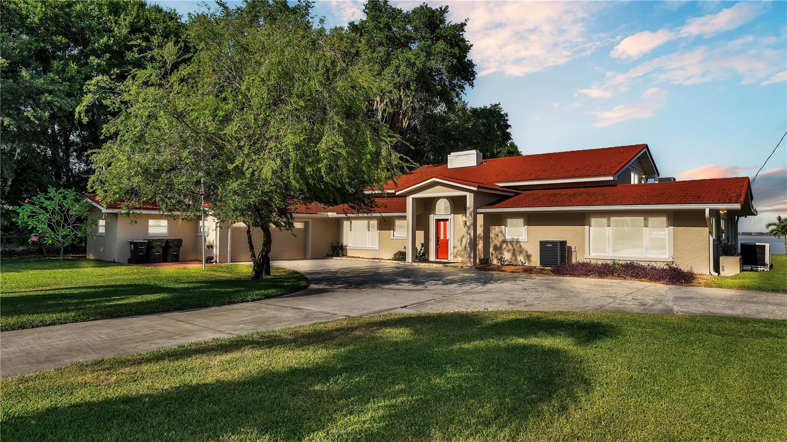 1250 W LAKE HAMILTON DR