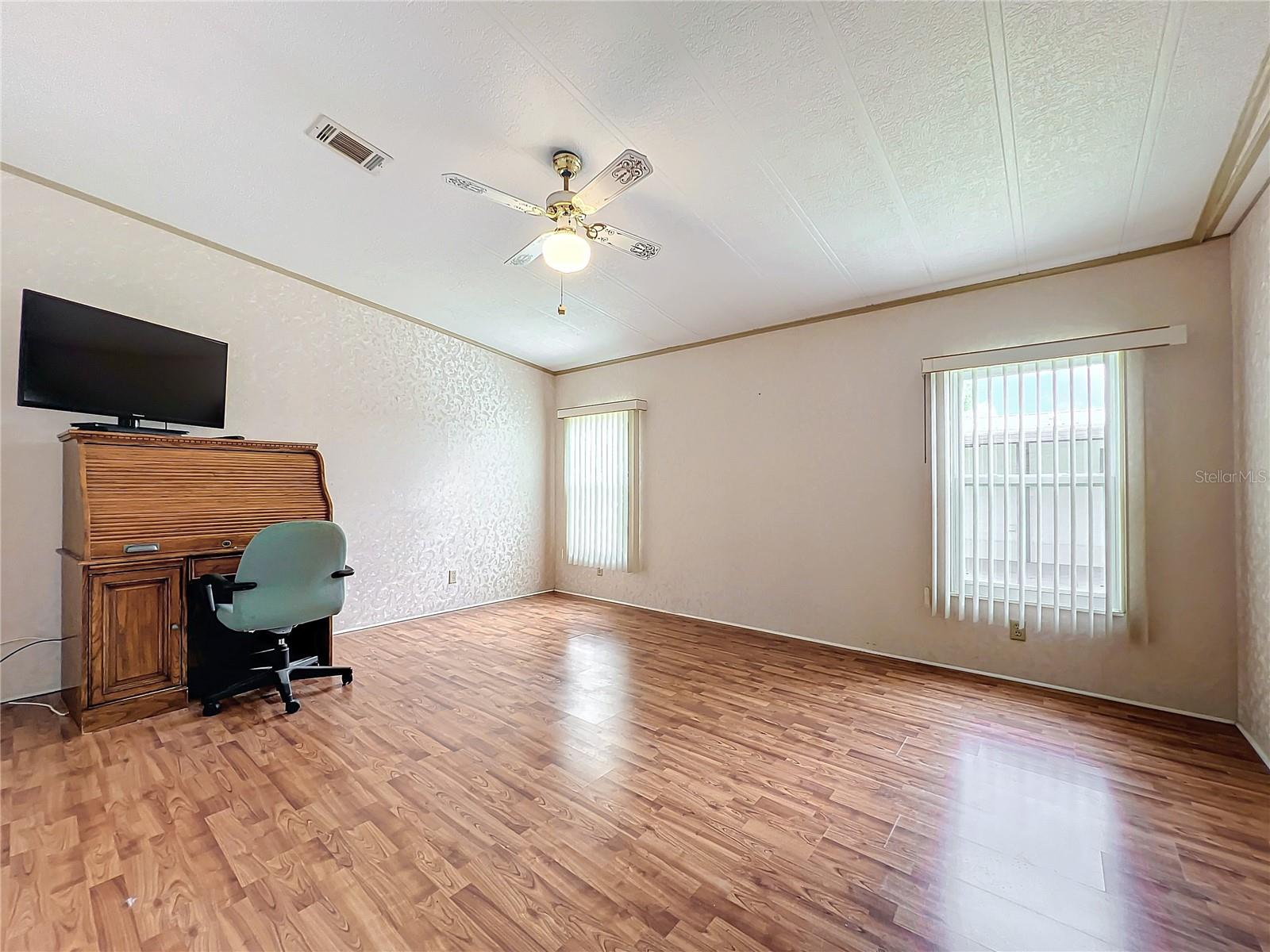 6471 PEPPERTREE PATH NE