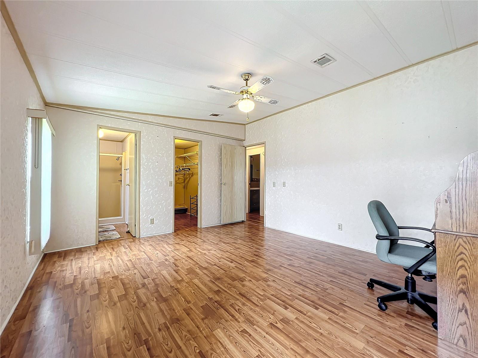 6471 PEPPERTREE PATH NE