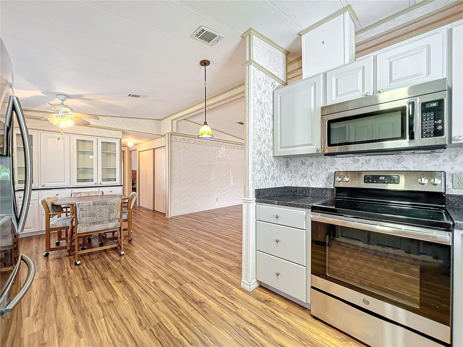 6471 PEPPERTREE PATH NE