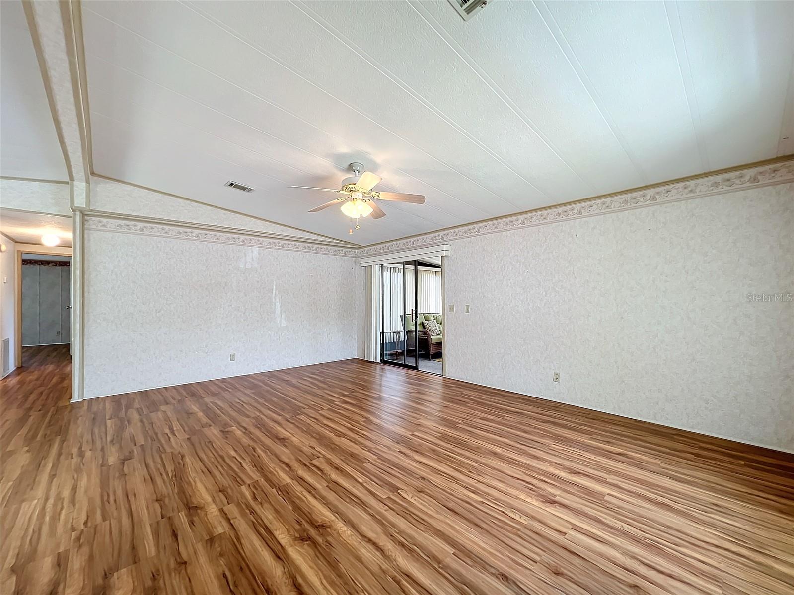 6471 PEPPERTREE PATH NE