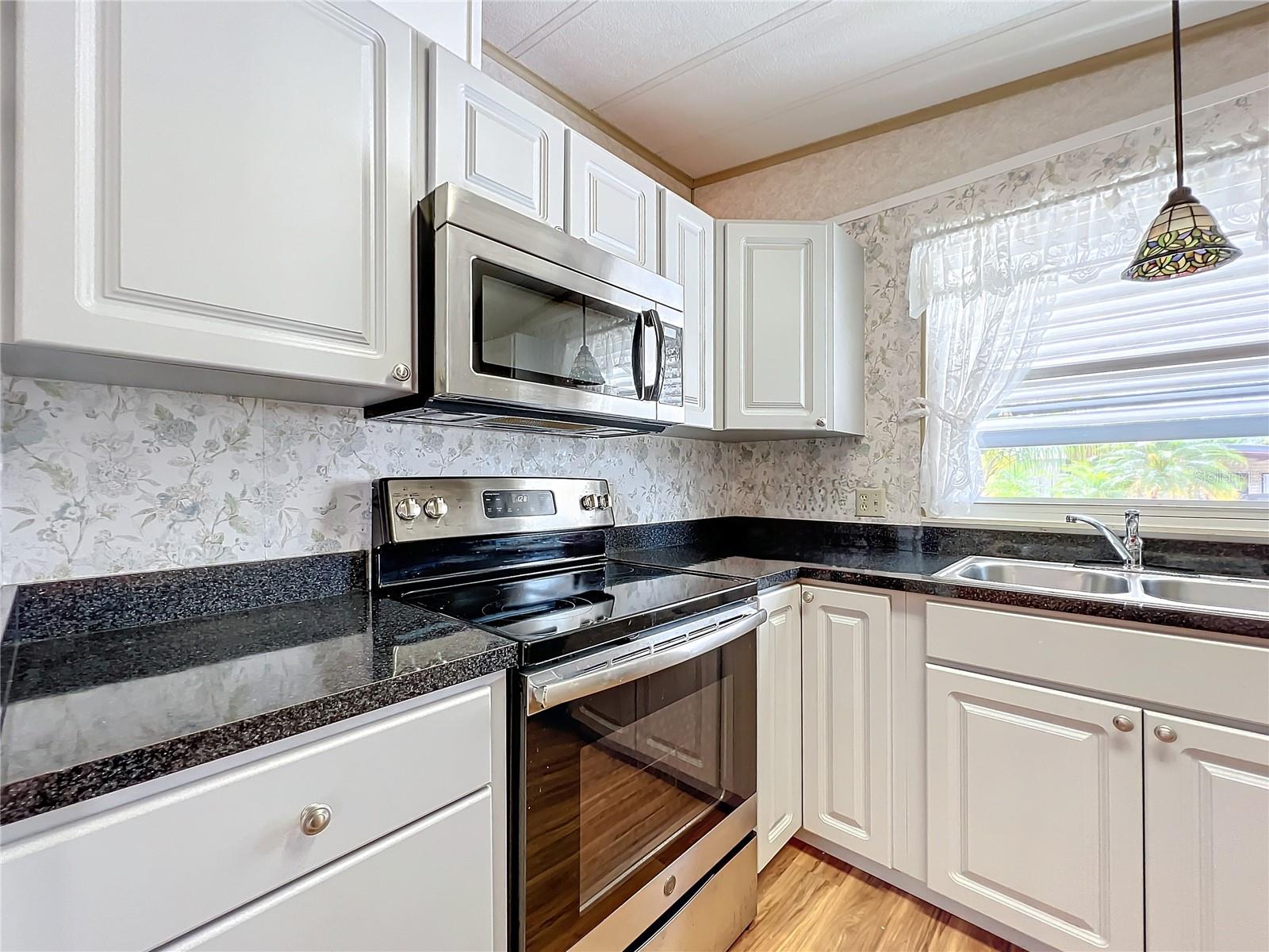 6471 PEPPERTREE PATH NE