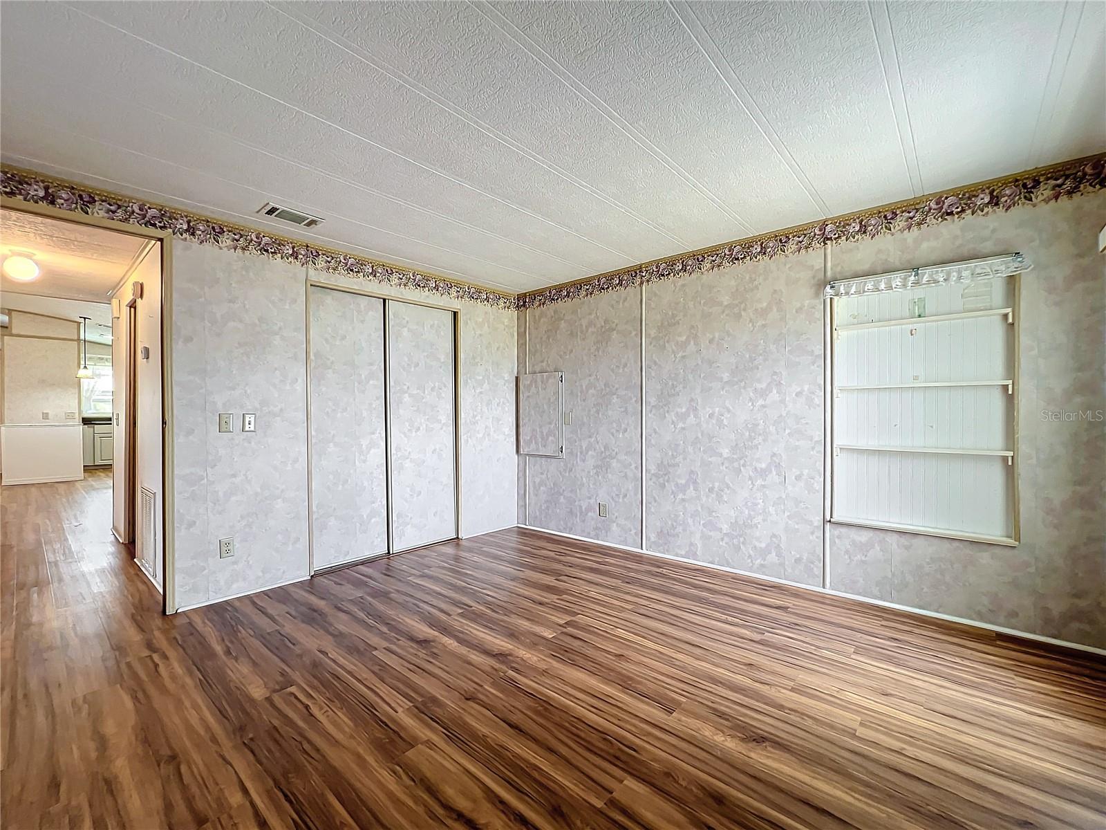 6471 PEPPERTREE PATH NE