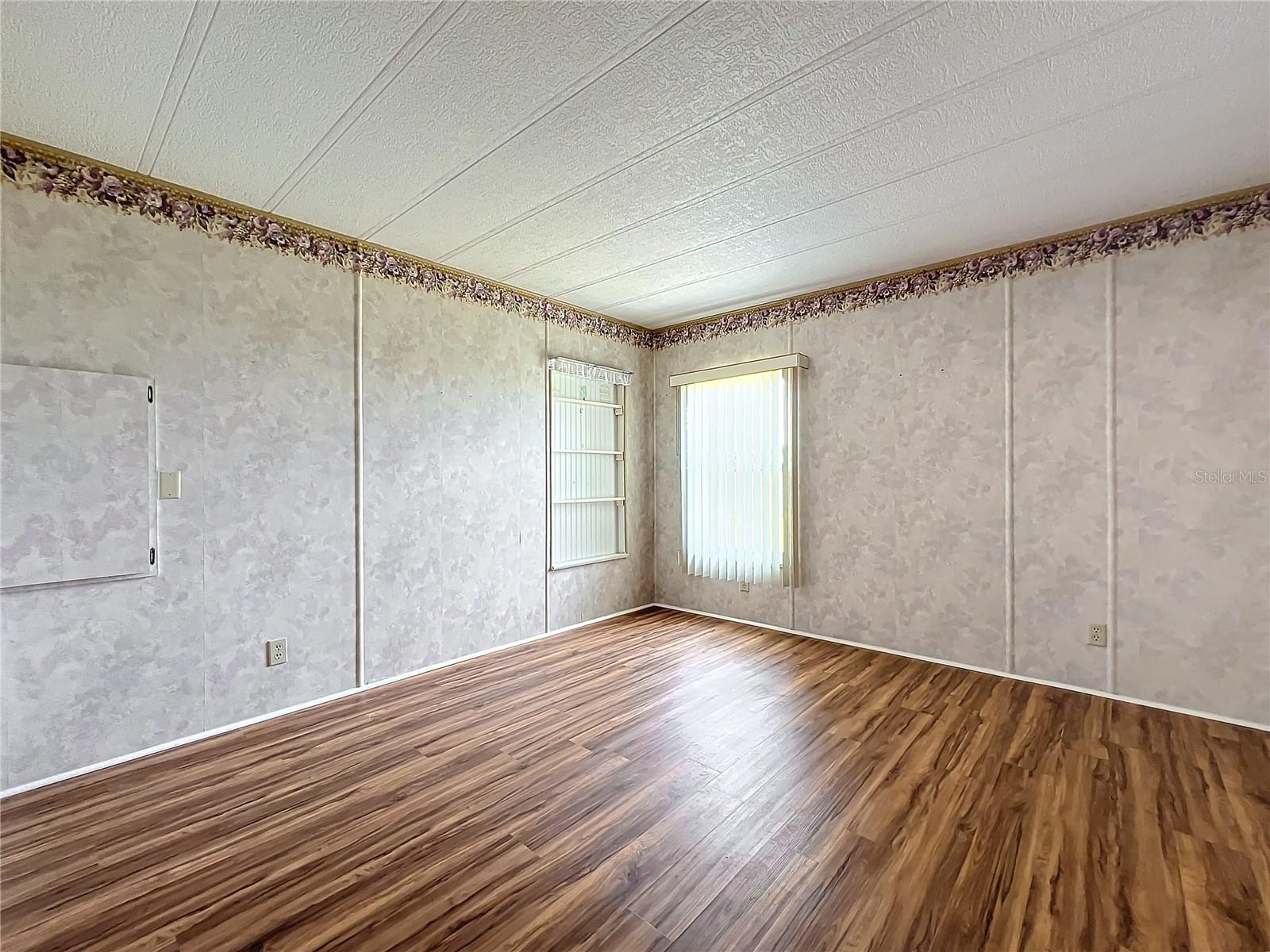 6471 PEPPERTREE PATH NE