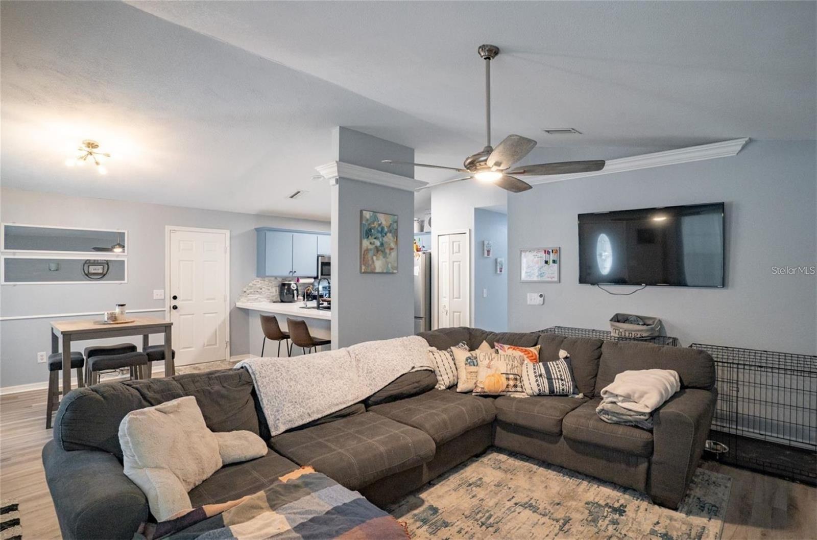 251 DIAMOND RIDGE BLVD